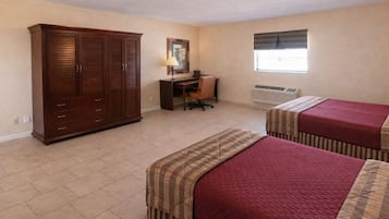 Standard Double Room | Desk, free WiFi, bed sheets