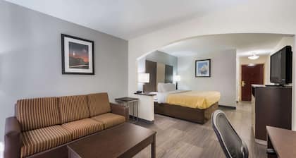 Quality Inn & Suites Huntsville Research Park Area