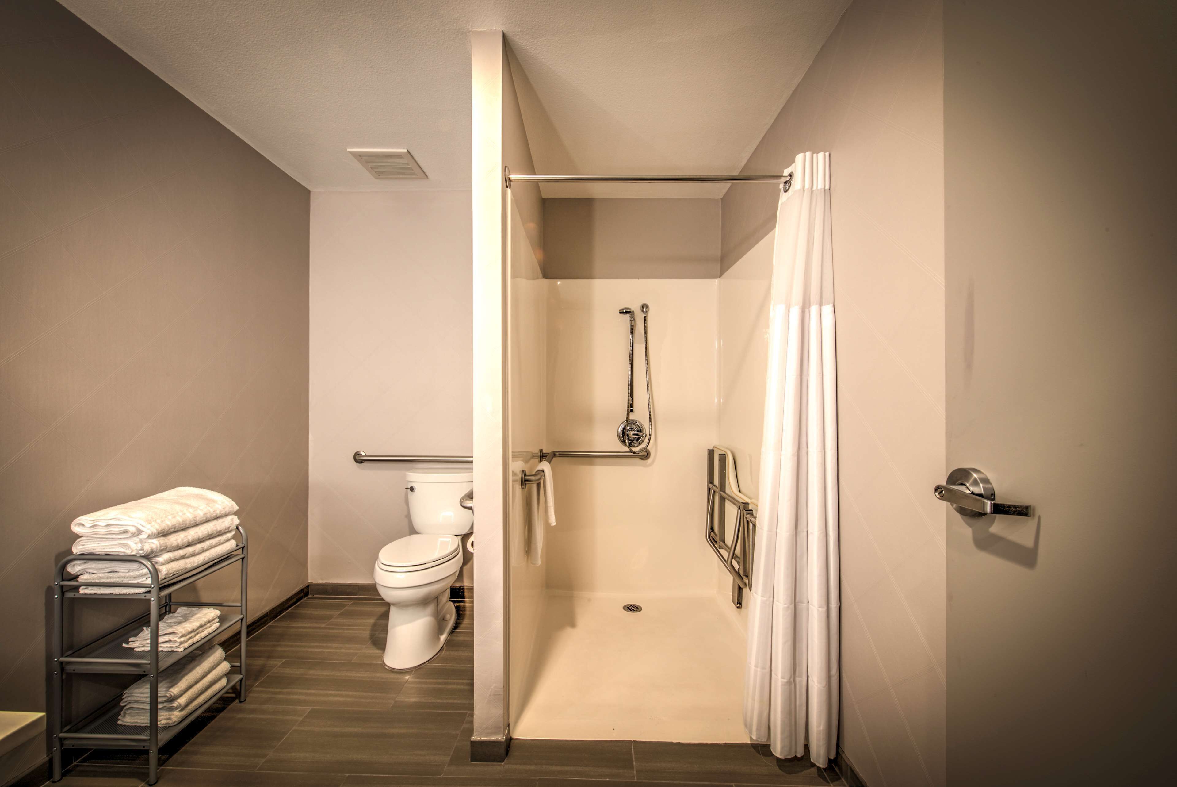standard room, 2 queen beds, accessible, non smoking | accessible bathroom