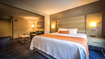 Standardzimmer, 1 King-Bett, Nichtraucher, Kühlschrank und Mikrowelle (Oversized Room) | Pillowtop-Betten, Schreibtisch, Bügeleisen/Bügelbrett, kostenloses WLAN