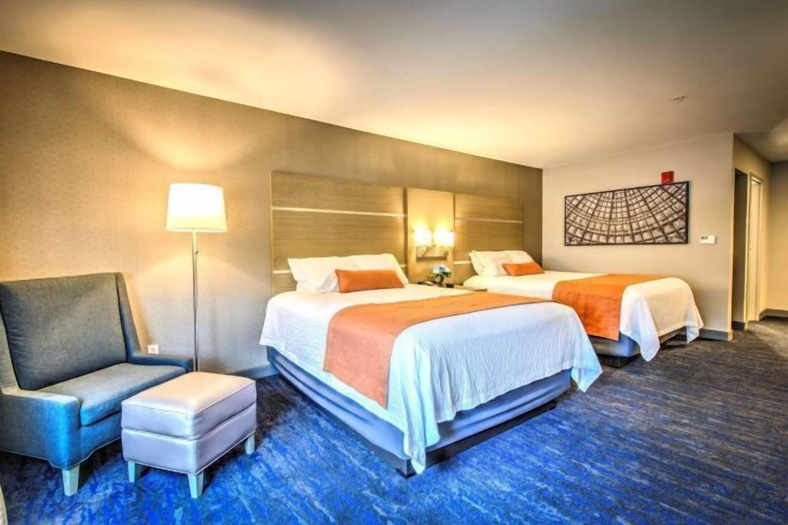 Surmatelas, bureau, fer et planche à repasser, Wi-Fi gratuit