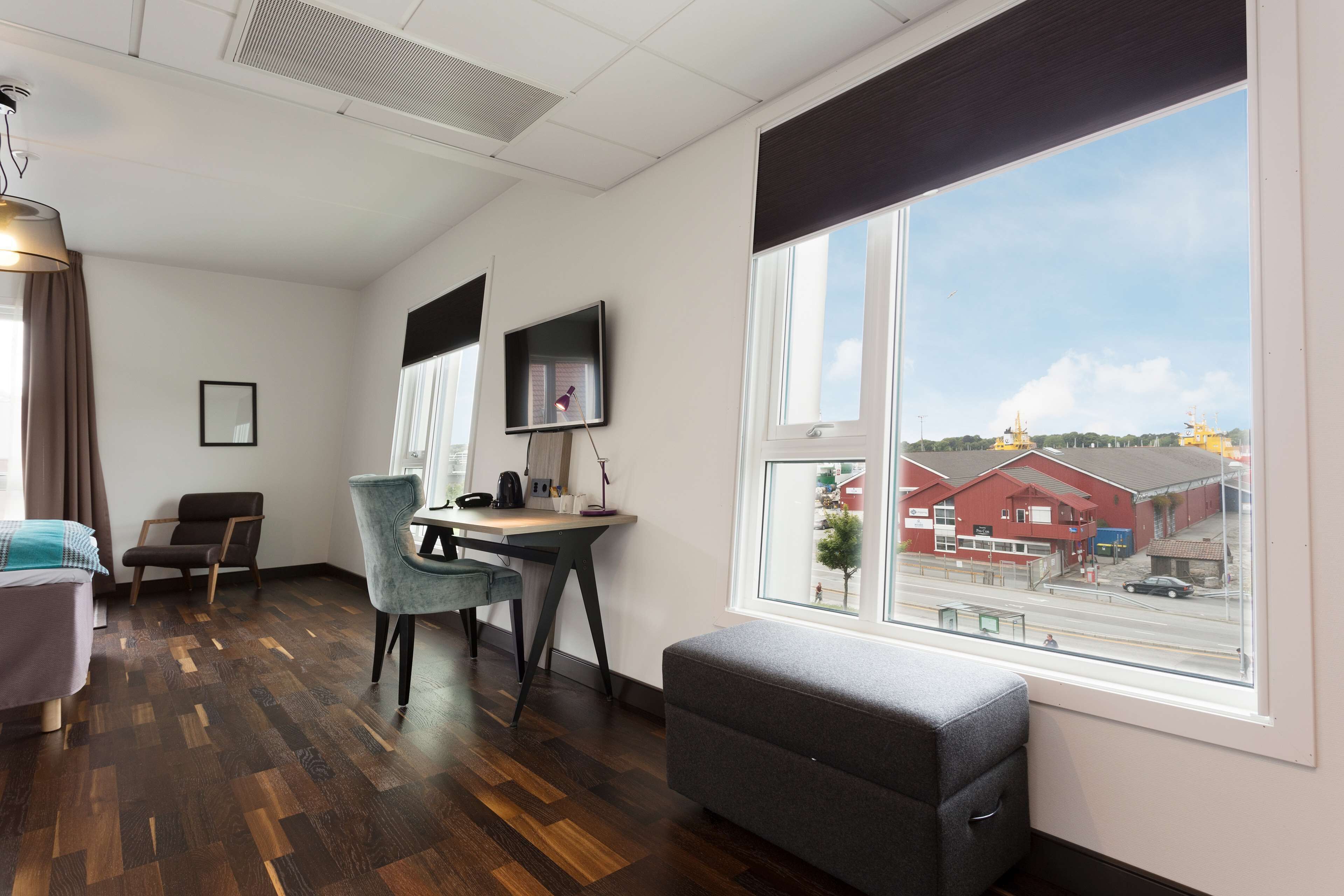 pillow-top beds, in-room safe, desk, iron/ironing board