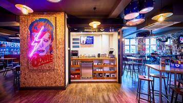 Daily buffet breakfast (GBP 5 per person)