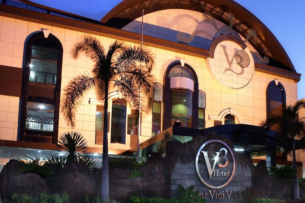 Hotel Oval Surabaya