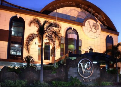 Hotel Oval Surabaya