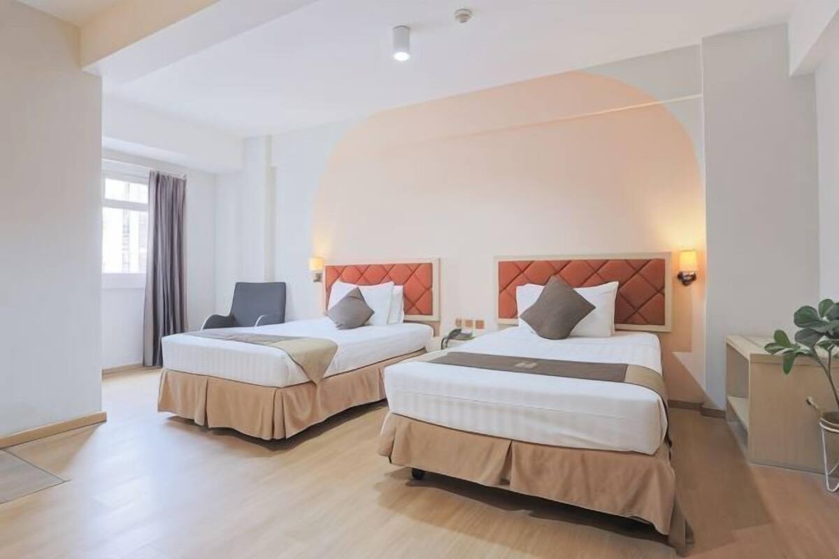 1 bedroom, minibar, desk, laptop workspace