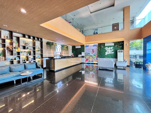 Hotel 88 Embong Malang Tunjungan By WH