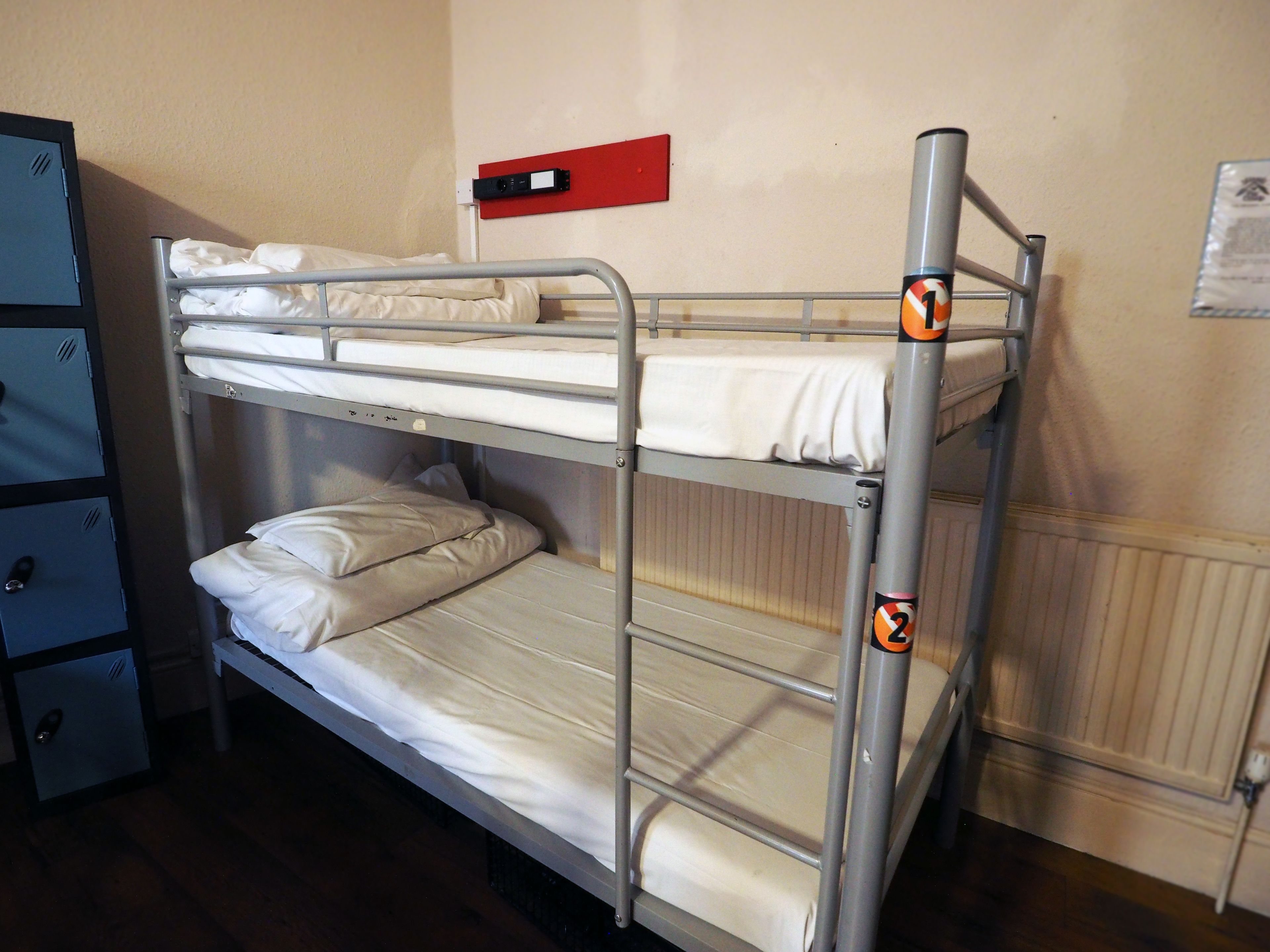 Free WiFi, bed sheets