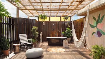 Honeymoon Suite, 1 Katil Raja (King), Terrace, Garden View | Teres/patio