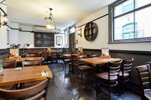 Mittagessen und Abendessen, britische Küche