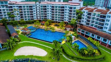 Kolam infiniti