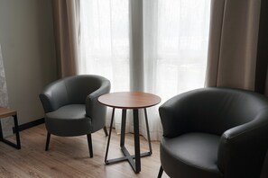 Living area - Hotel 17 (Kota Kinabalu)