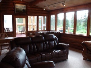 Familiehytte | Oppholdsområde | LED-TV og DVD-spiller