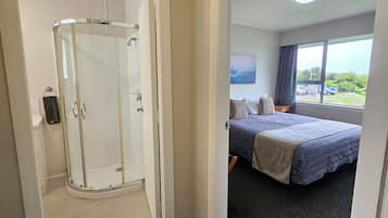 Lägenhet - 1 sovrum | Mörkläggningsgardiner, strykjärn/strykbräda, gratis wi-fi och sängkläder