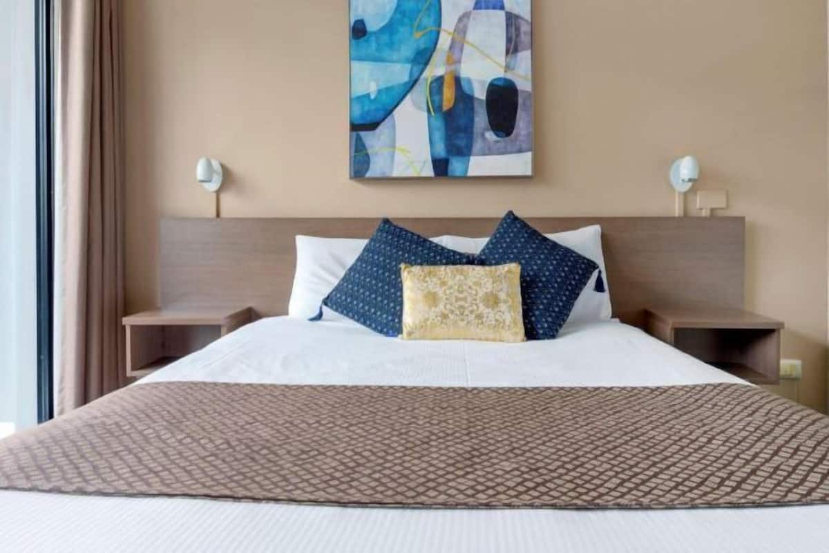 Desk, blackout drapes, iron/ironing board, free WiFi