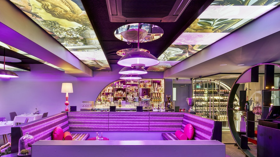 The Metropolitan Spring Hill