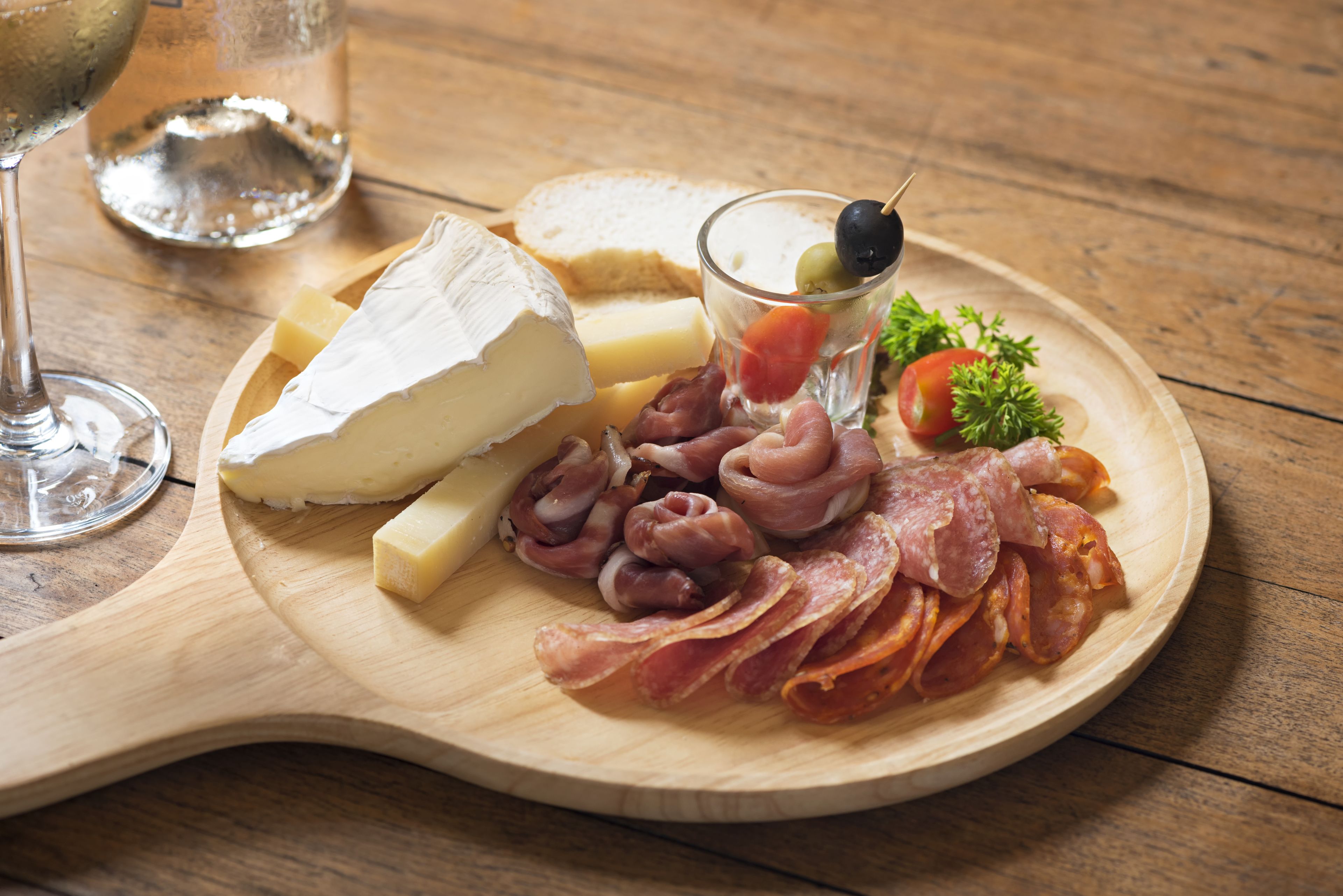 daily buffet breakfast (thb 650 per person)