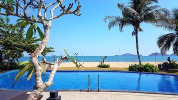 Outdoor pool, pool loungers