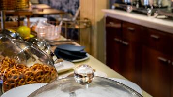 Daily buffet breakfast (AUD 60 per person)