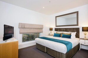 Heritage King Two Bedroom Apartment