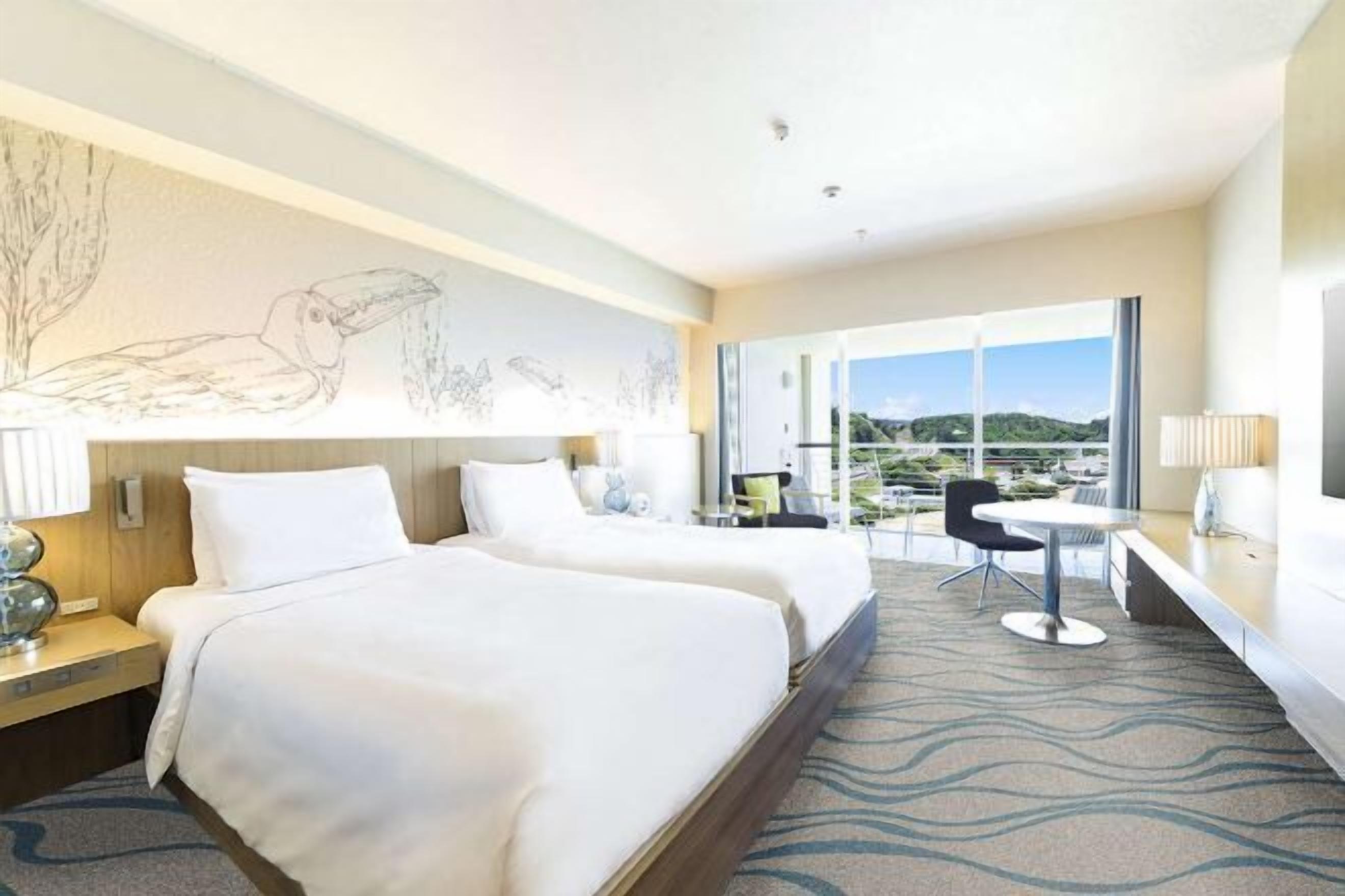 客房內保險箱、書桌、遮光布/窗簾、熨斗/熨衣板