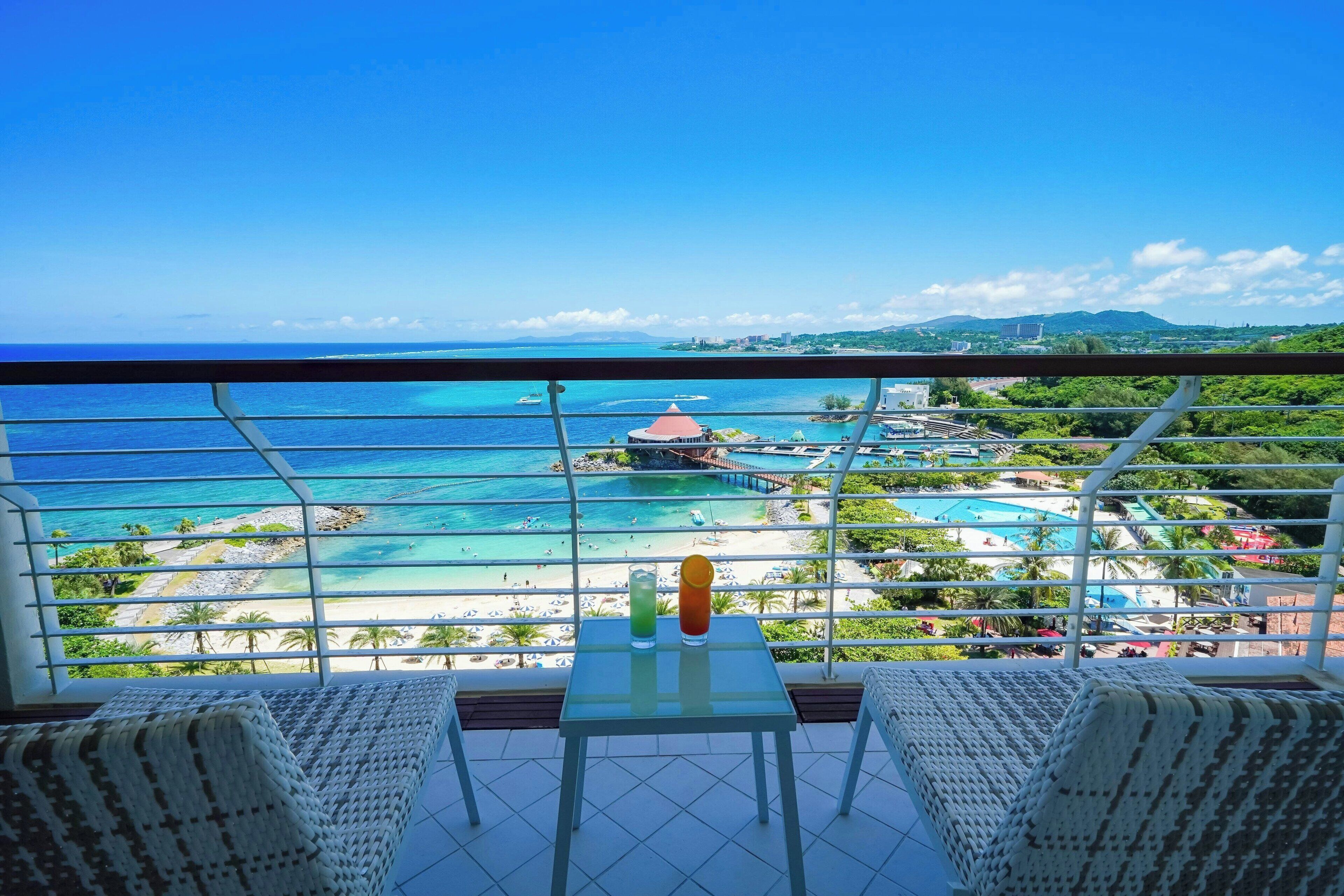 Private beach, white sand, beach umbrellas, beach towels