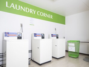 Laundry room - Flexstay Inn Shinagawa (Tokyo)