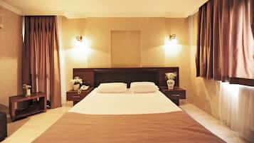 Ropa de cama de alta calidad, minibar, wifi gratis y ropa de cama