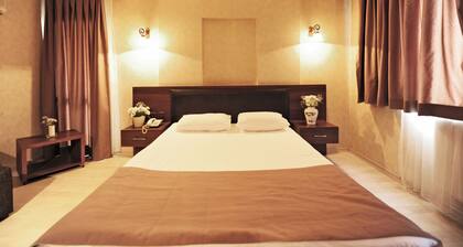 Üstün Otel Alsancak