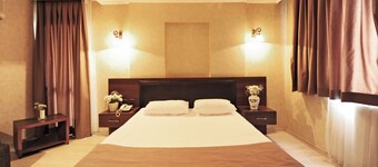 Üstün Otel Alsancak