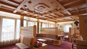 Lobby-Lounge