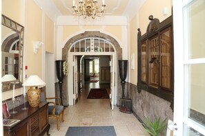Interior entrance - Villa Thea Spa Hotel at Rosengarten (Bad Kissingen)