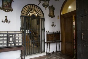 Interior entrance - Hotel Casa Museo de la Mezquita (Córdoba)