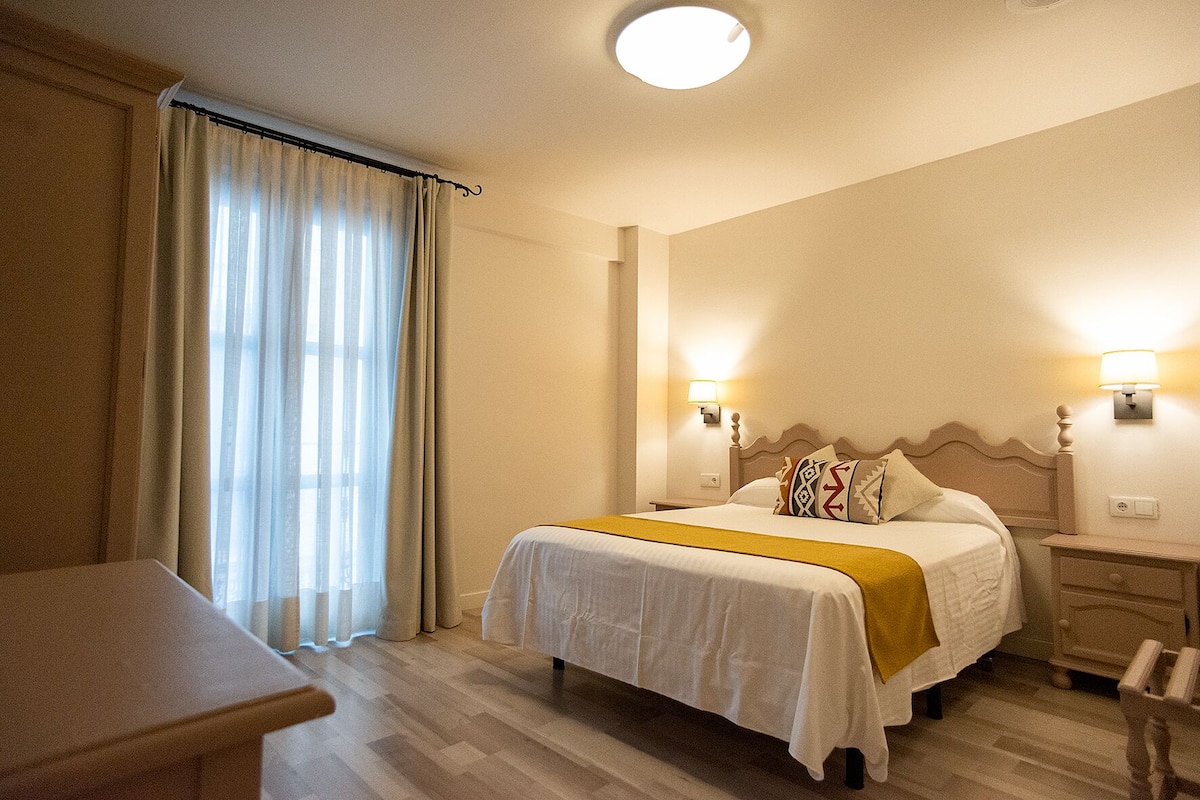 Standard Double Room | Desk, free WiFi, bed sheets