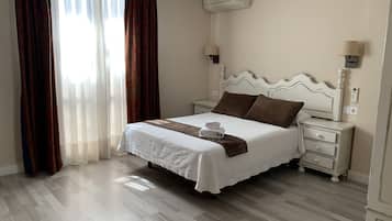 Standard Double Room | Desk, free WiFi, bed sheets