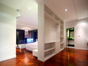 Two Bedrooms Penthouse Duplex Suite | 客房設施服務