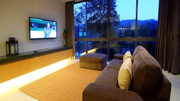 Junior Suite | Living room | LCD TV