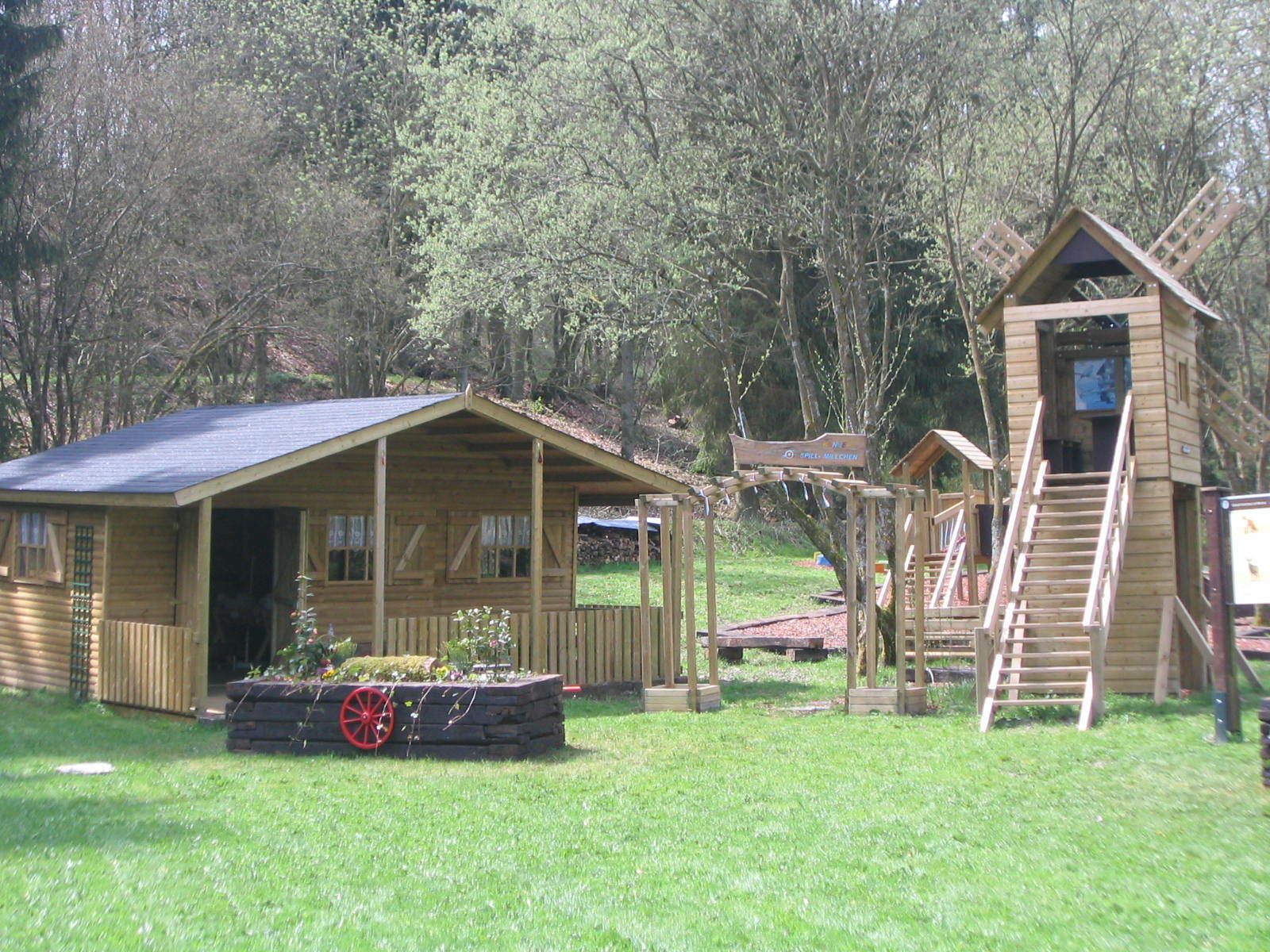 children’s play area – outdoor