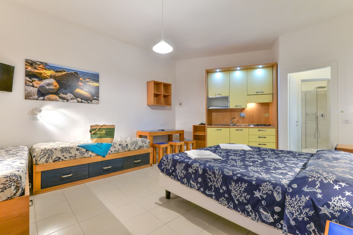 Cunas, wifi gratis y ropa de cama