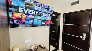 Economy Room | Hypo-allergenic bedding, minibar, in-room safe, desk
