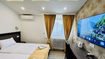 Standard Room | Hypo-allergenic bedding, minibar, in-room safe, desk