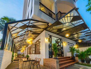 Fasade – kveld/natt