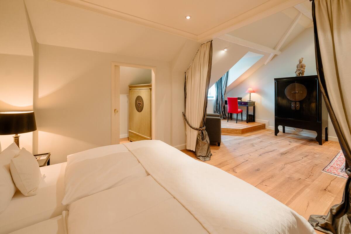 junior suite | hypo-allergenic bedding, down duvets, minibar, in-room safe