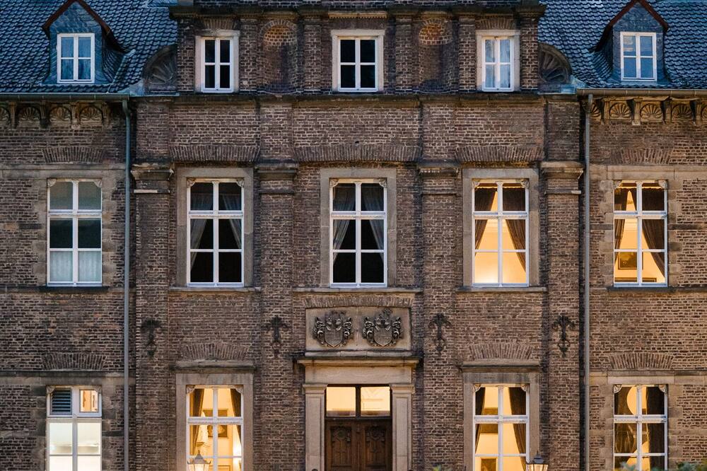 Schlosshotel Hugenpoet