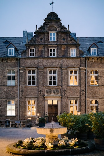 Schlosshotel Hugenpoet