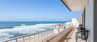 Blue Buddha Beach Rooms & Suites