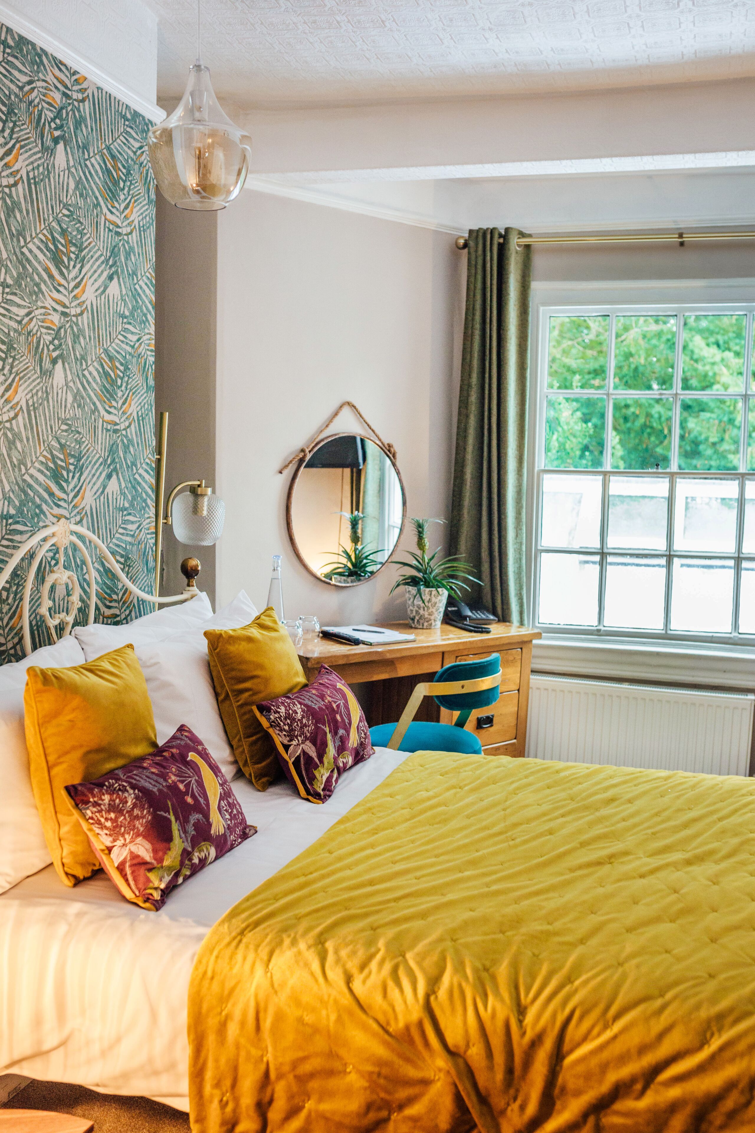 Klassieke tweepersoonskamer, 1 tweepersoonsbed | Individueel gedecoreerd, individueel gemeubileerd, een bureau