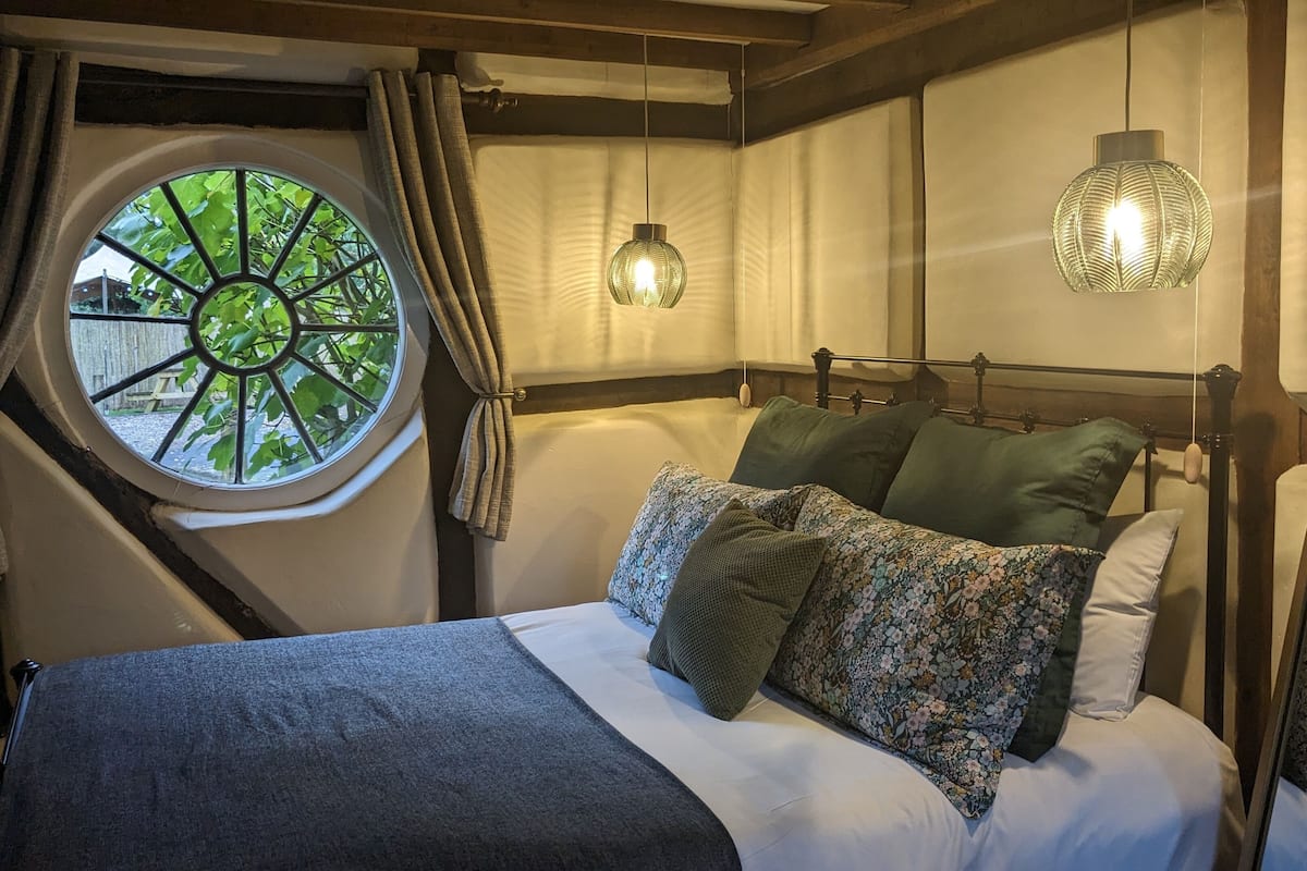Executive Double Room | Individually decorated, individually furnished, desk, free WiFi