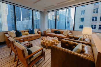 Room, 1 King Bed, Non Smoking | Lounge | Lobby lounge at JW Marriott Houston Downtown