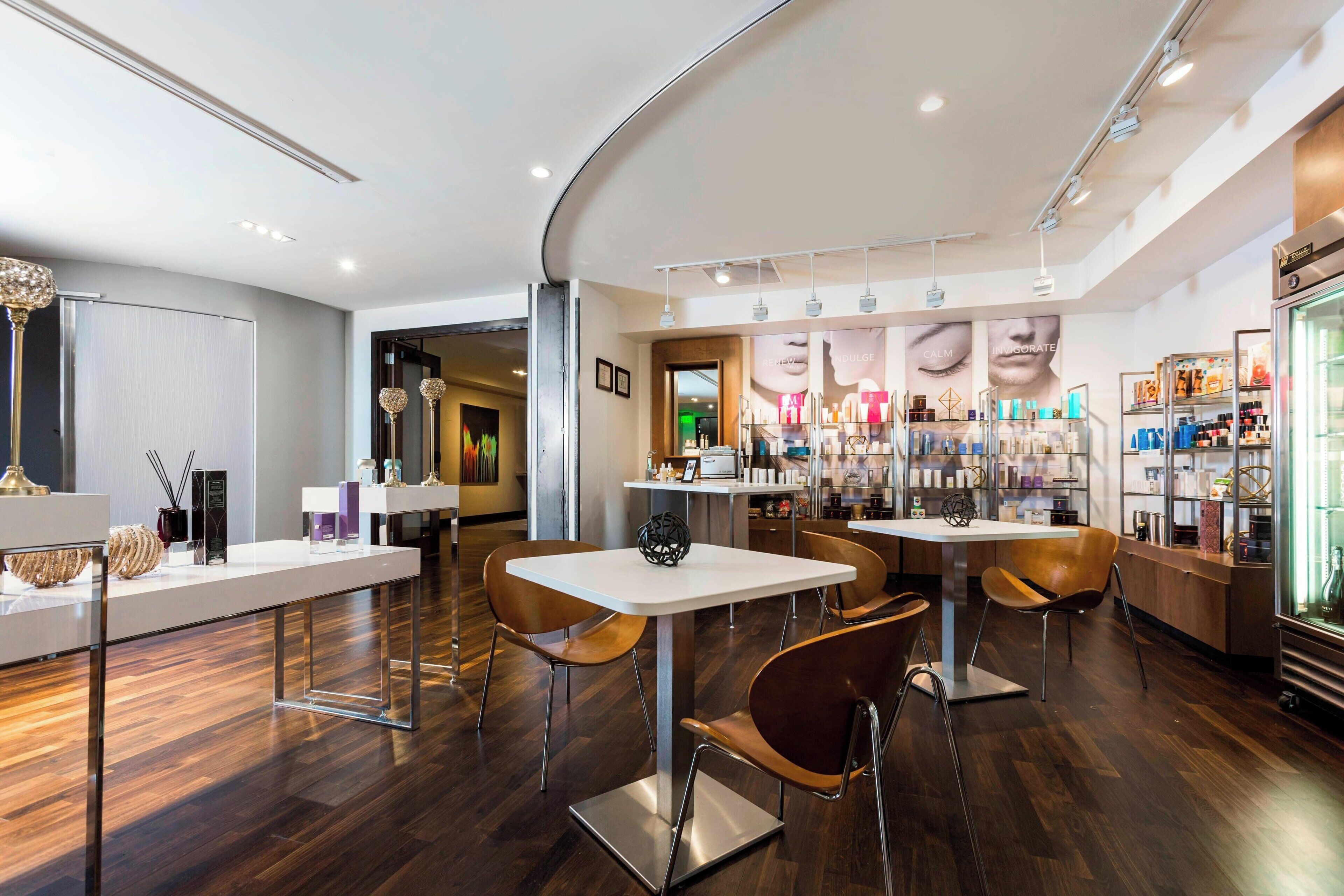 Couples treatment rooms, body treatments, aromatherapy